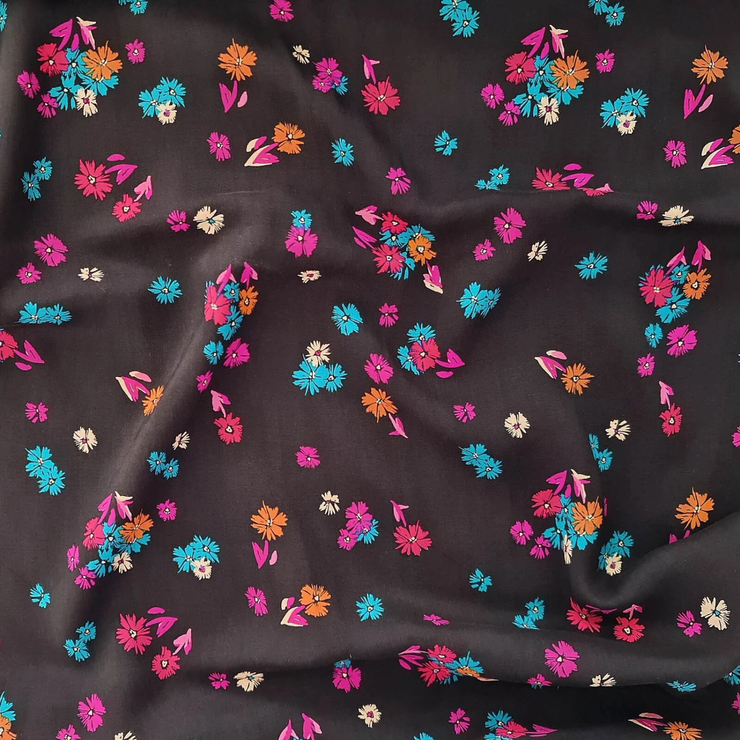 *REMNANT 139cm* Art Gallery Fabrics, Oeko-Tex, Dreamlike Daisies, RAYON 1 *REMNANT 139cm* Art Gallery Fabrics, Oeko-Tex, Dreamlike Daisies, RAYON