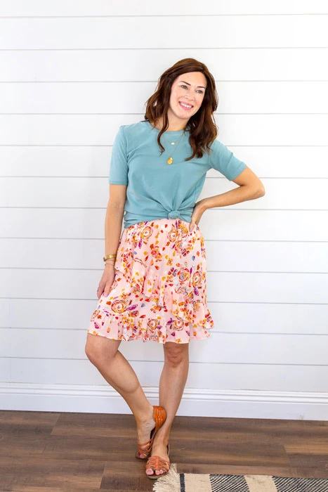 *REMNANT 148cm* Art Gallery Fabrics, Oeko-Tex, Swifting Flora Rosewood, RAYON 3 *REMNANT 148cm* Art Gallery Fabrics, Oeko-Tex, Swifting Flora Rosewood, RAYON - Image 3