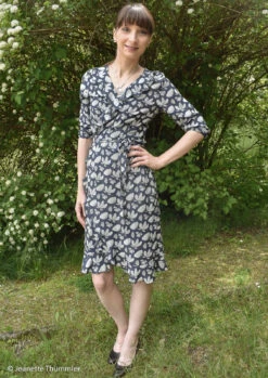 European Woven Viscose, Oeko-Tex, Boho Fly Navy 8 European Woven Viscose, Oeko-Tex, Boho Fly Navy -Tailor Supplies Sales 2024 6605 3