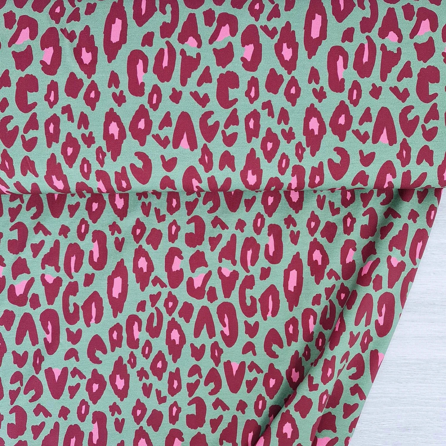 European Cotton Elastane Jersey, Oeko-Tex, Leo Light Green 1 European Cotton Elastane Jersey, Oeko-Tex, Leo Light Green