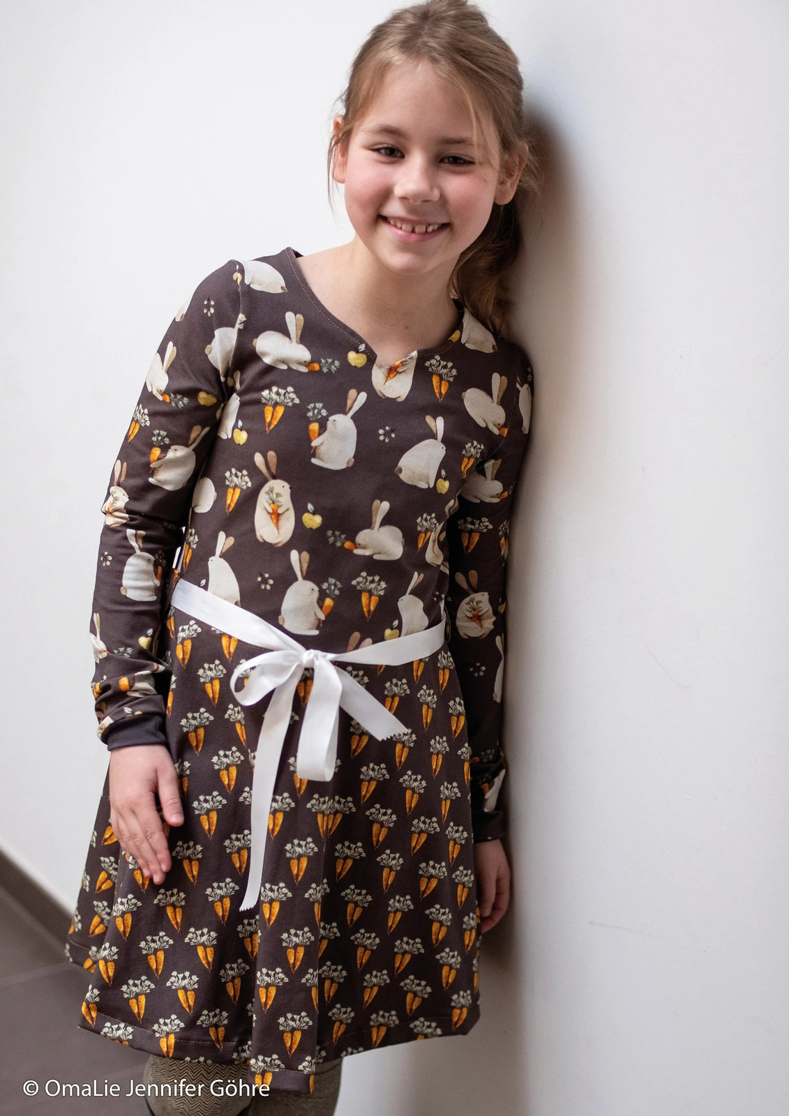 *REMNANT 103cm* European Cotton Elastane Jersey, Oeko Tex, Carrots White 5 *REMNANT 103cm* European Cotton Elastane Jersey, Oeko Tex, Carrots White - Image 5