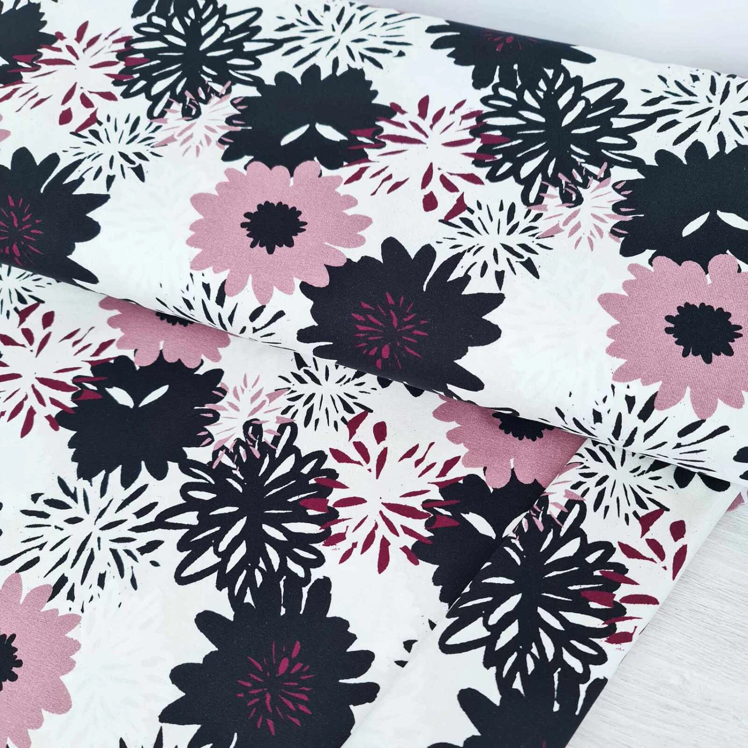 European Cotton Elastane Jersey, Oeko-Tex, Flowering Blooms Rose 2 European Cotton Elastane Jersey, Oeko-Tex, Flowering Blooms Rose - Image 2