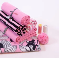 PaaPii Design, GOTS Organic Jersey, Playful Leaves Light Pink -Tailor Supplies Sales 2024 8990 2