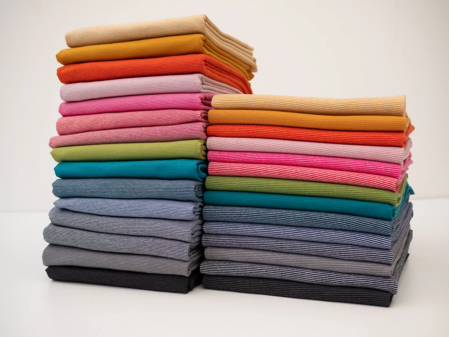 European Cotton Elastane Jersey, Oeko-Tex, 1mm Stripes Red/White 4 European Cotton Elastane Jersey, Oeko-Tex, 1mm Stripes Red/White - Image 4