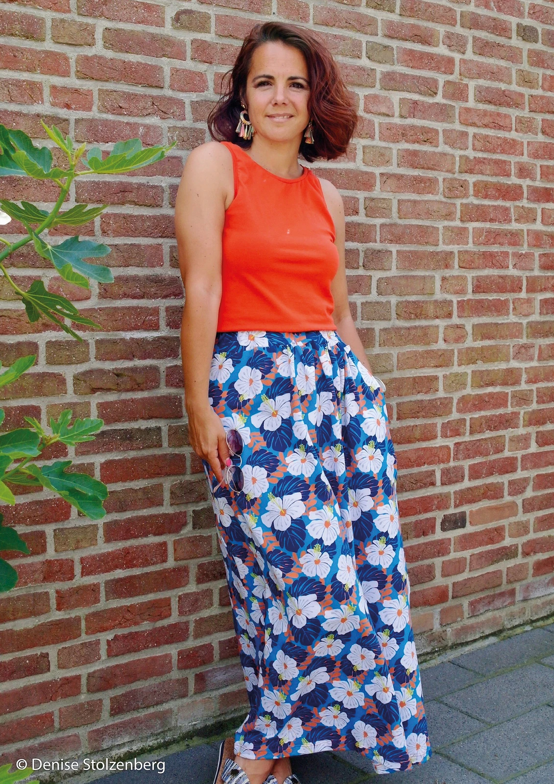 European Cotton Elastane Jersey, Oeko-Tex, Hibiscus Blue Orange 3 European Cotton Elastane Jersey, Oeko-Tex, Hibiscus Blue Orange - Image 3